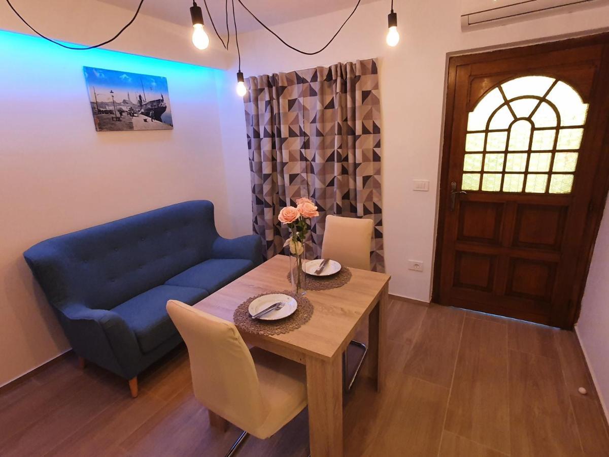Kiwi Apartment *