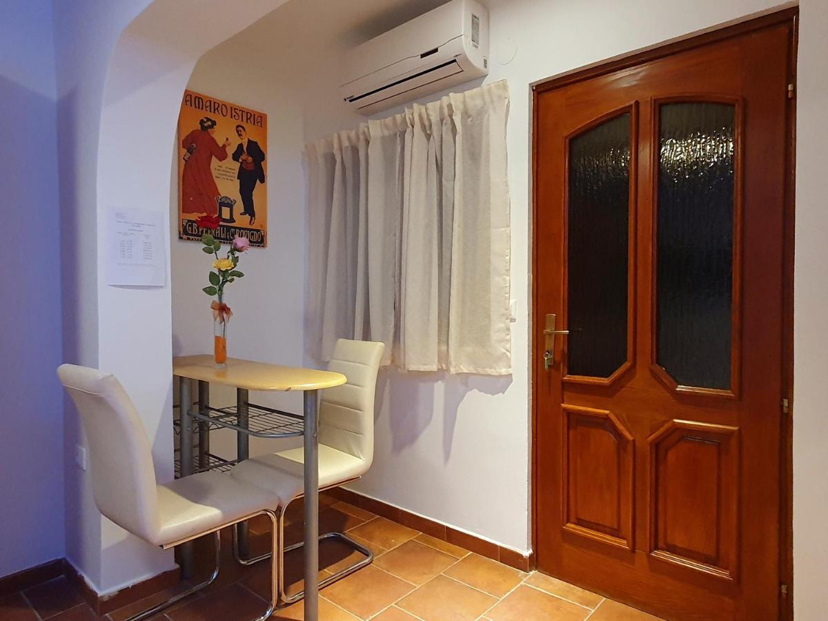 Kiwi Apartment *